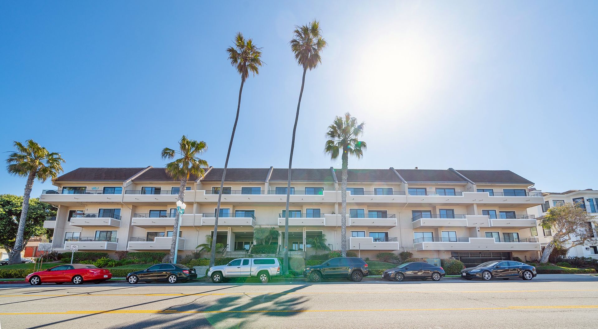 Redondo Beach Apartment: 700 Esplanade