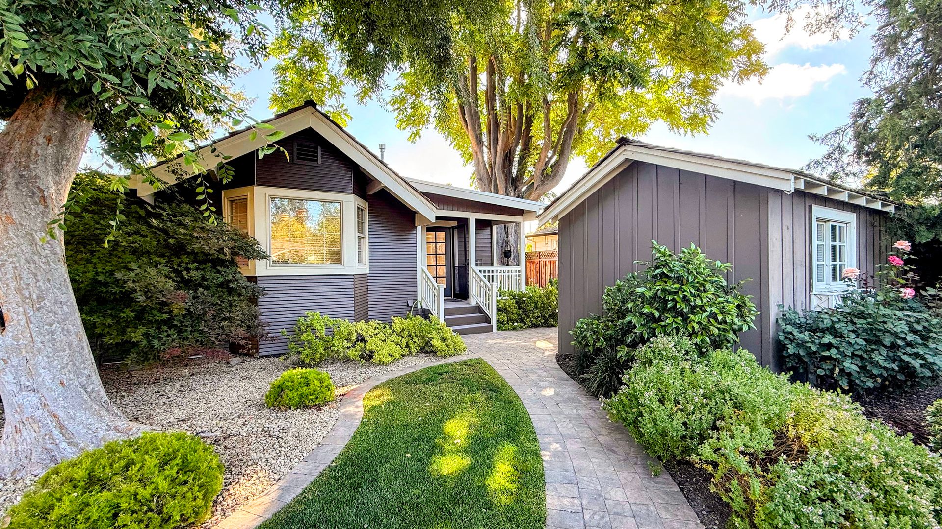 San Jose House: 1724 Alberta Ave