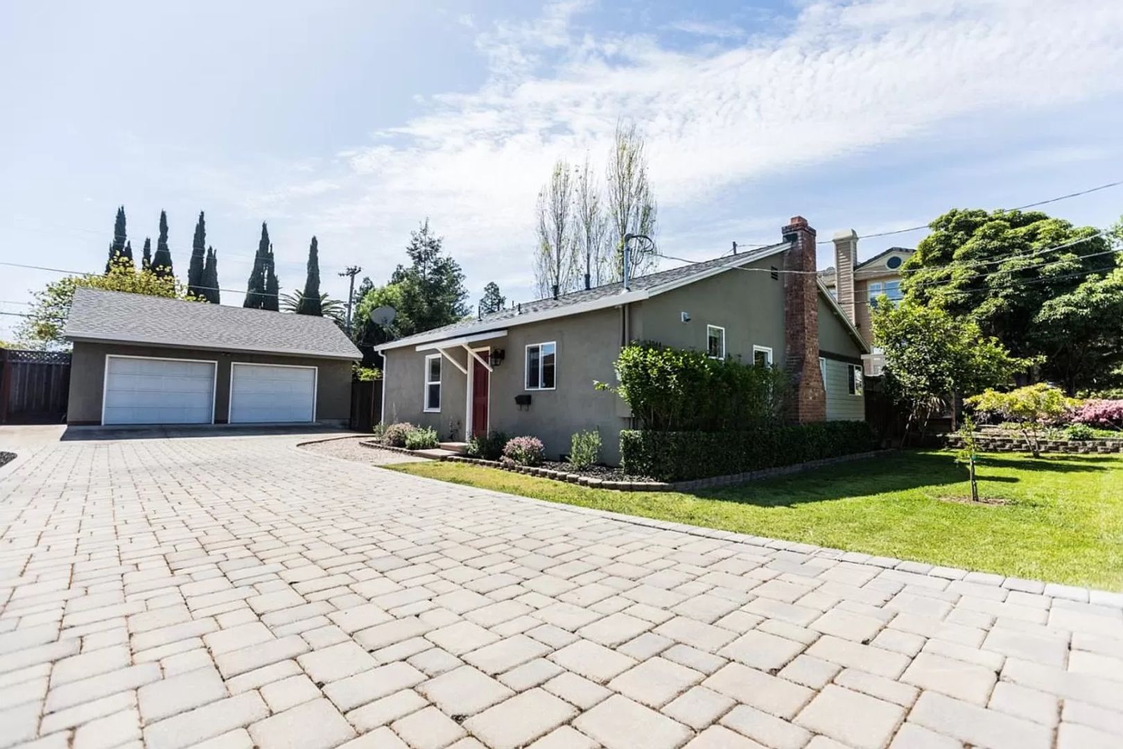 San Jose House: 1044 Branham Lane
