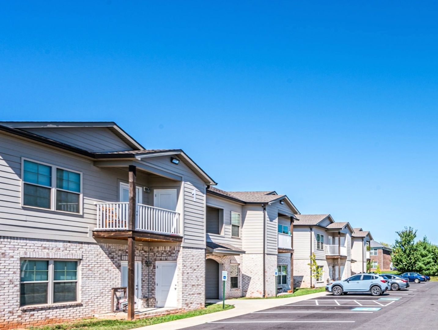 Bowling Green Apartment: 4938 Worth Way