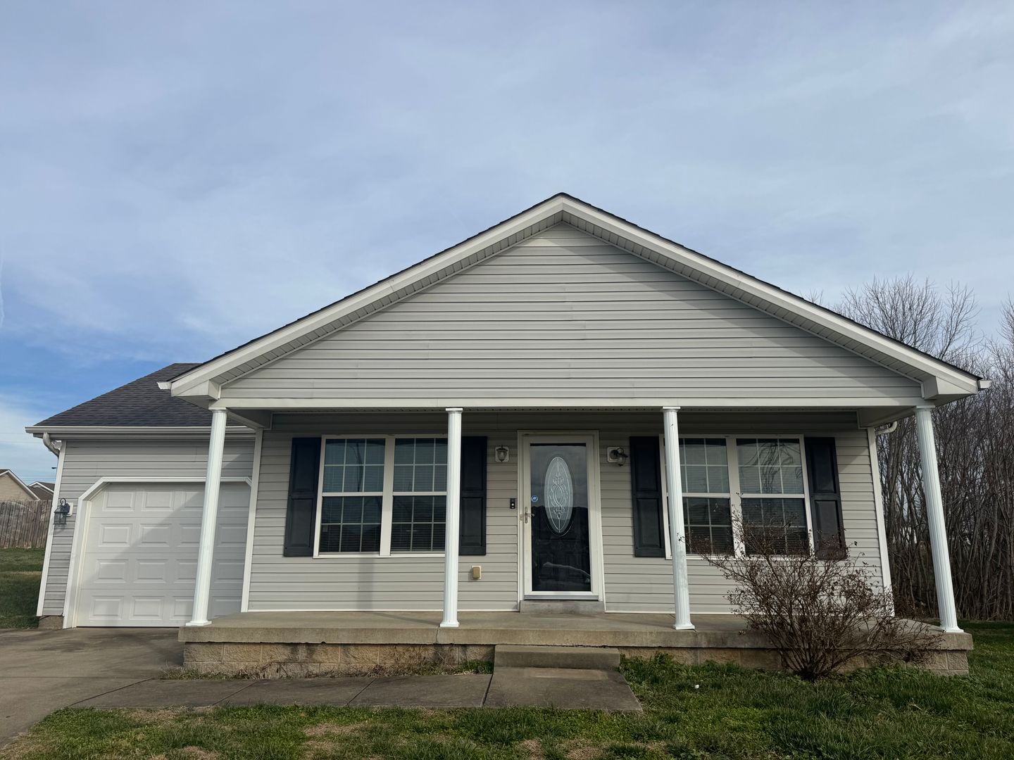 Bowling Green House: 125 Perdez Ct