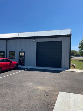 1,950 sqft flex space available in Franklin, KY – photo 1