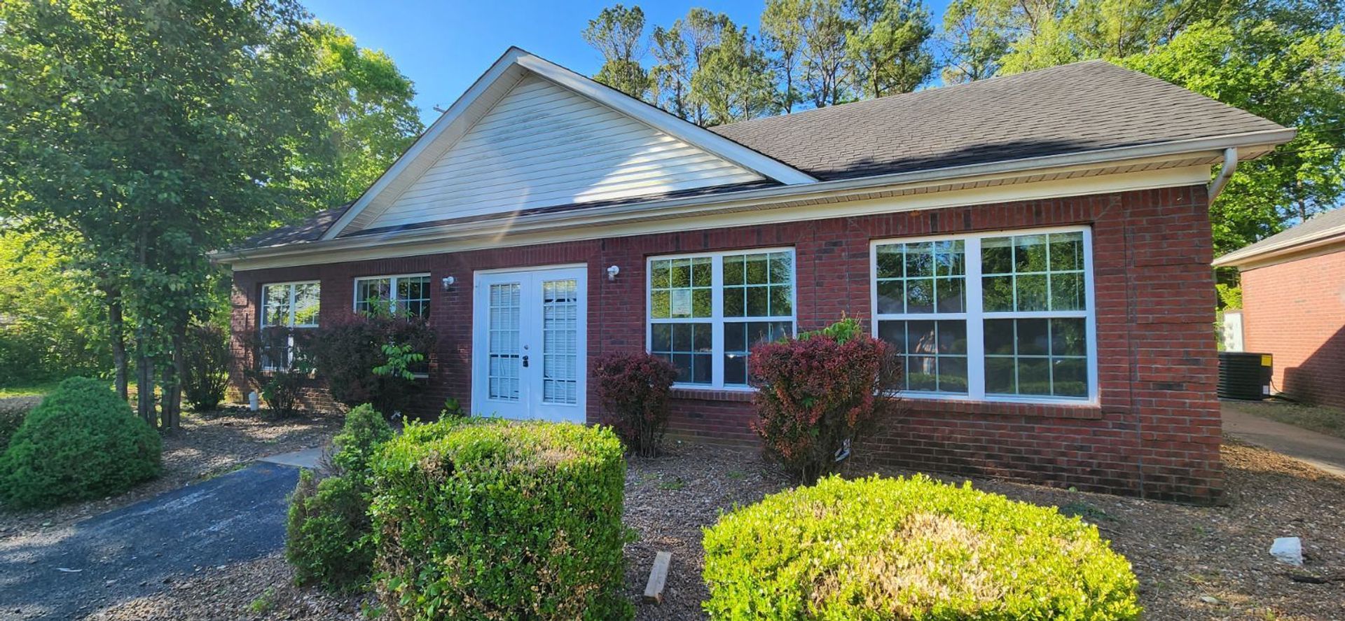Bowling Green Apartment: 600 Kirtley Way
