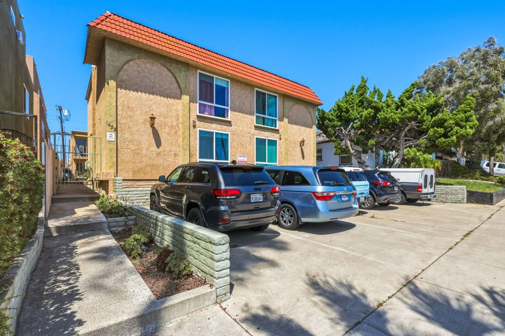 San Diego Apartment: 1452 Grand Ave