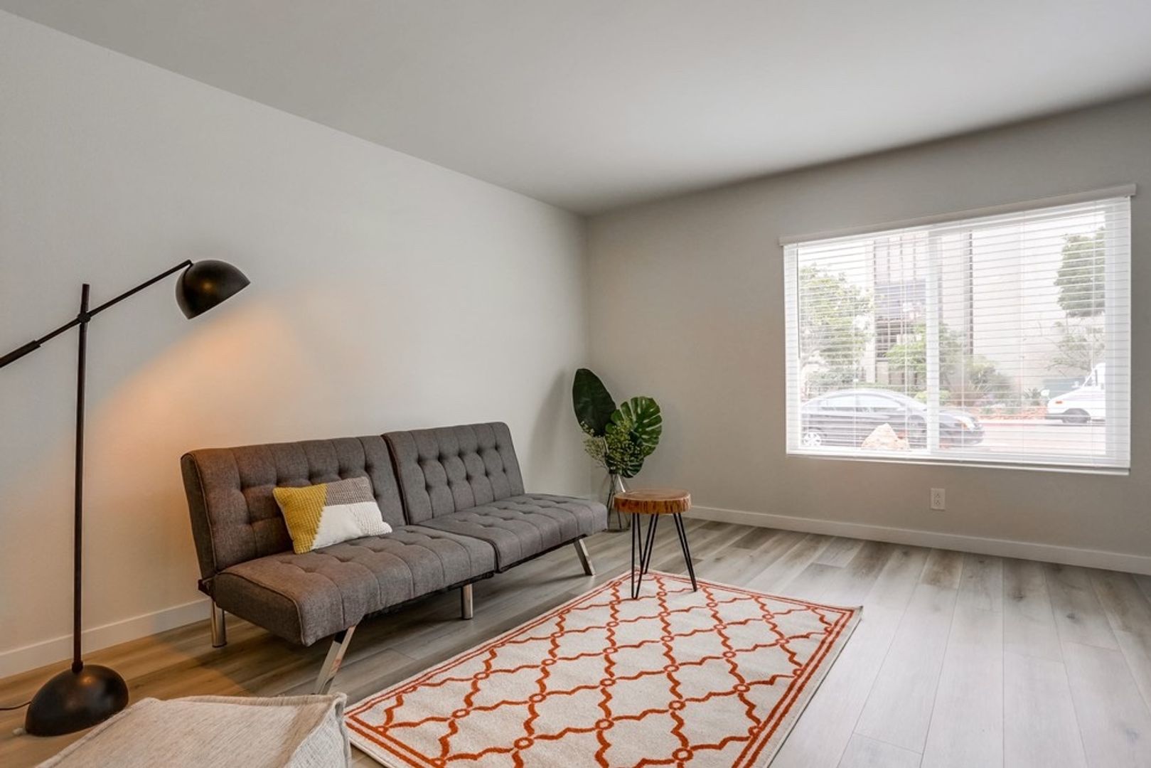 San Diego Apartment: 3958-3966 Riviera Drive - 3929-3931 Gresham Street