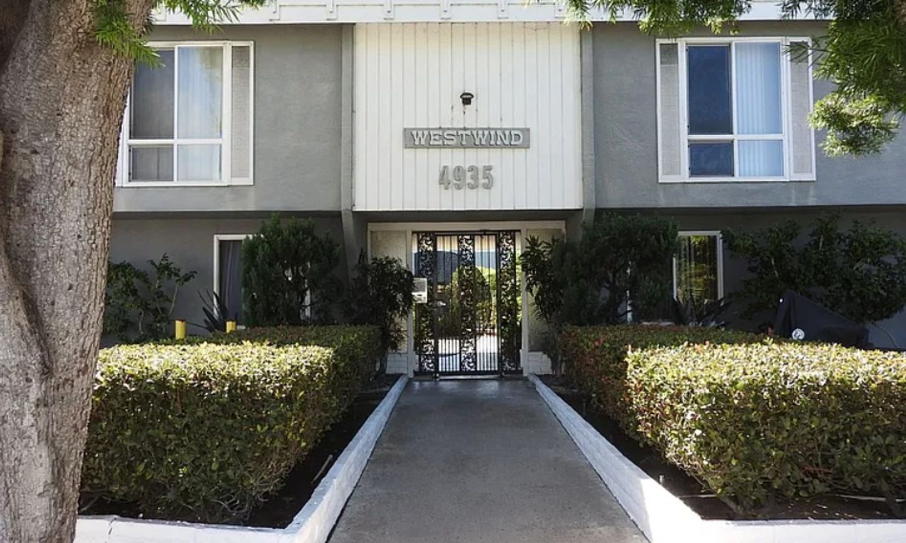 San Diego, CA Apartment: 4935 Niagara Ave