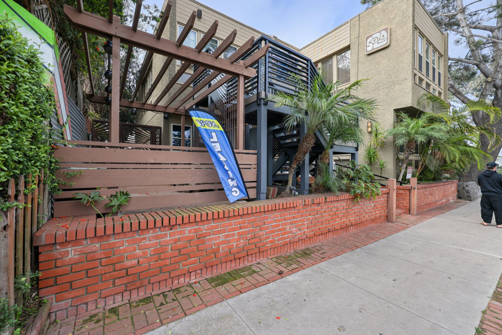 San Diego Apartment: 5029 West Point Loma Blvd.