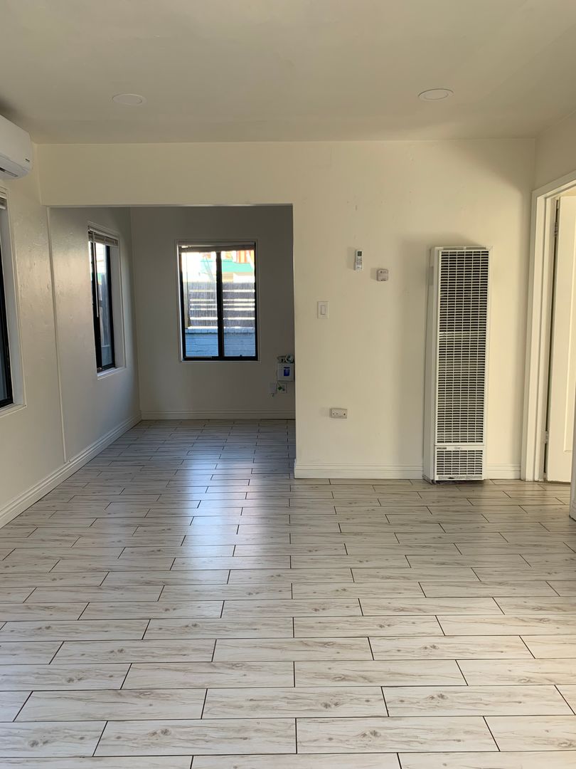 San Diego Apartment: 4204-4212 Ingraham Street