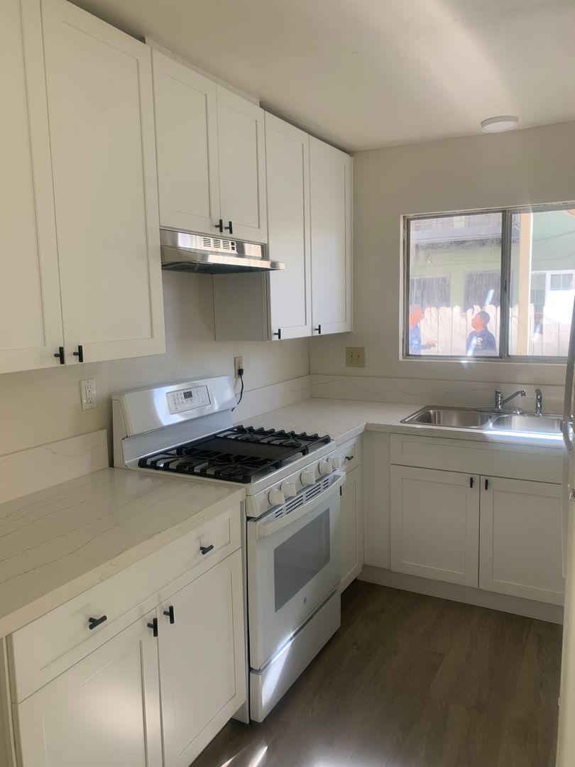 San Diego Apartment: 4050 38th Street