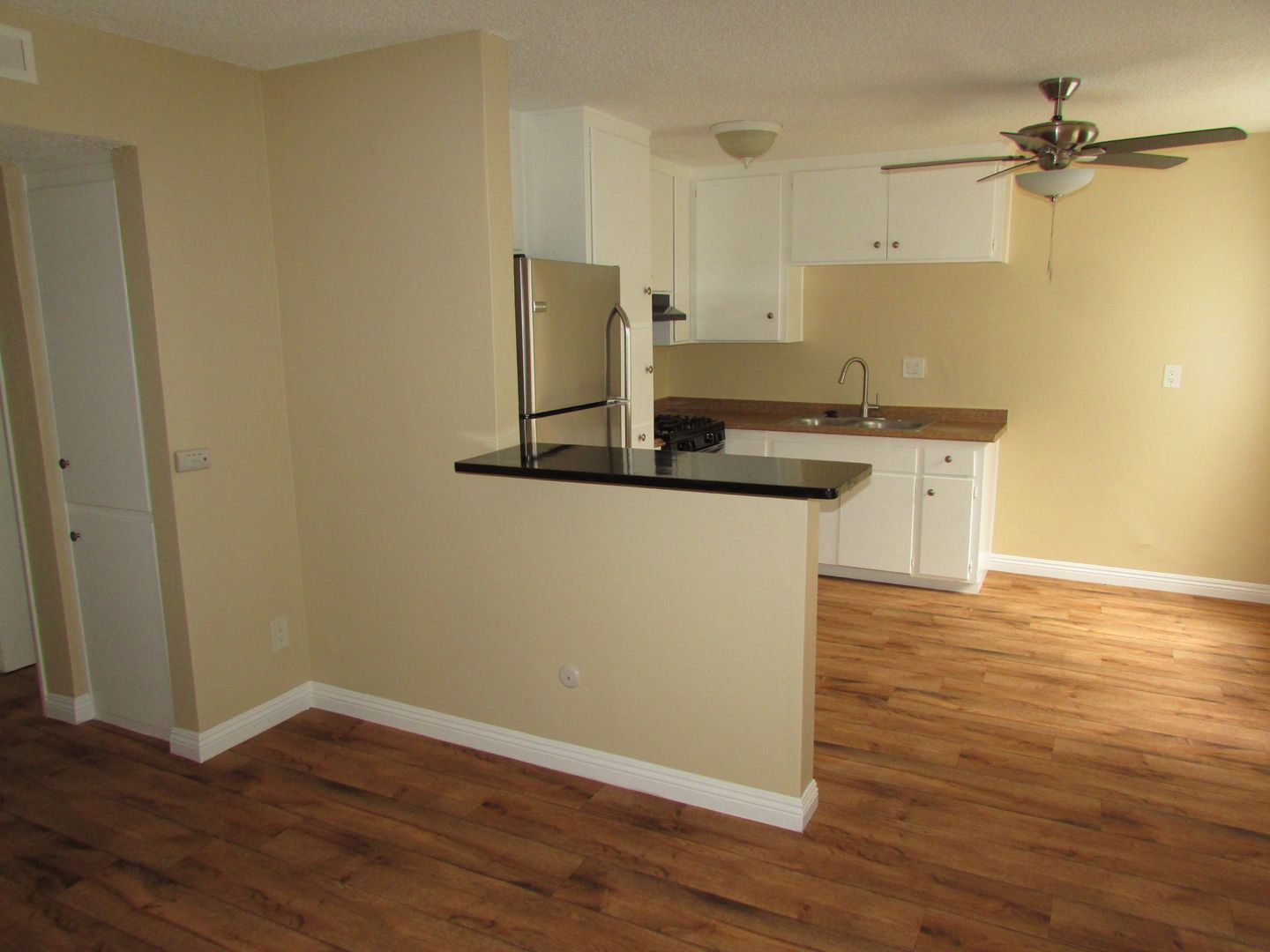 La Mesa Apartment: 8401 Buckland St. & Parkway Dr.