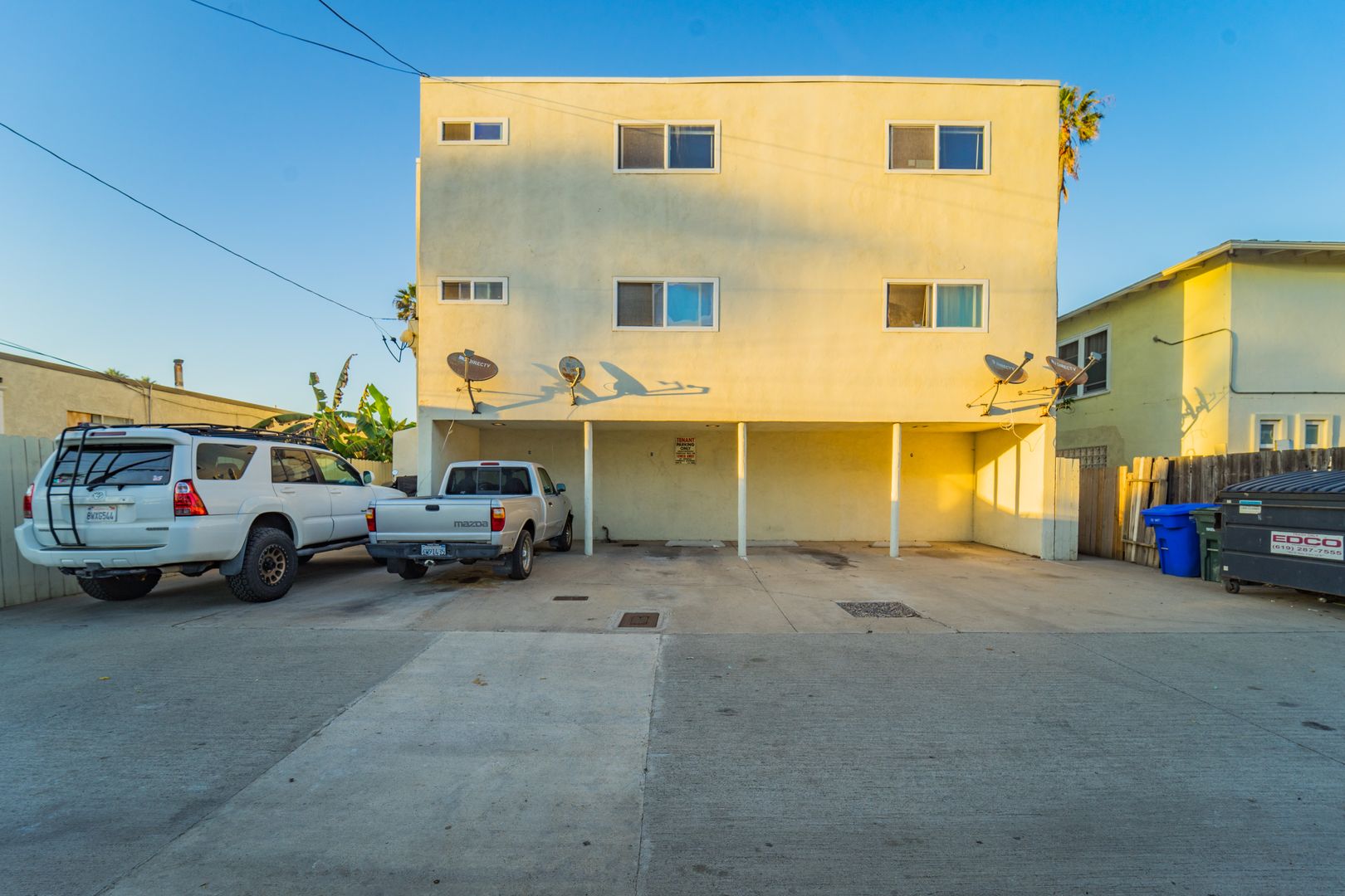 Imperial Beach Apartment: 121 Elder Avenue