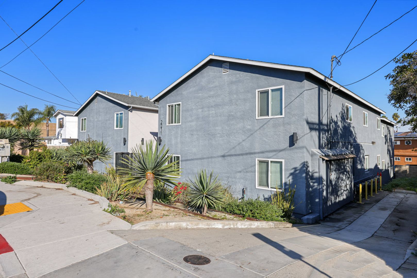 San Diego Apartment: 2231 Burroughs Street