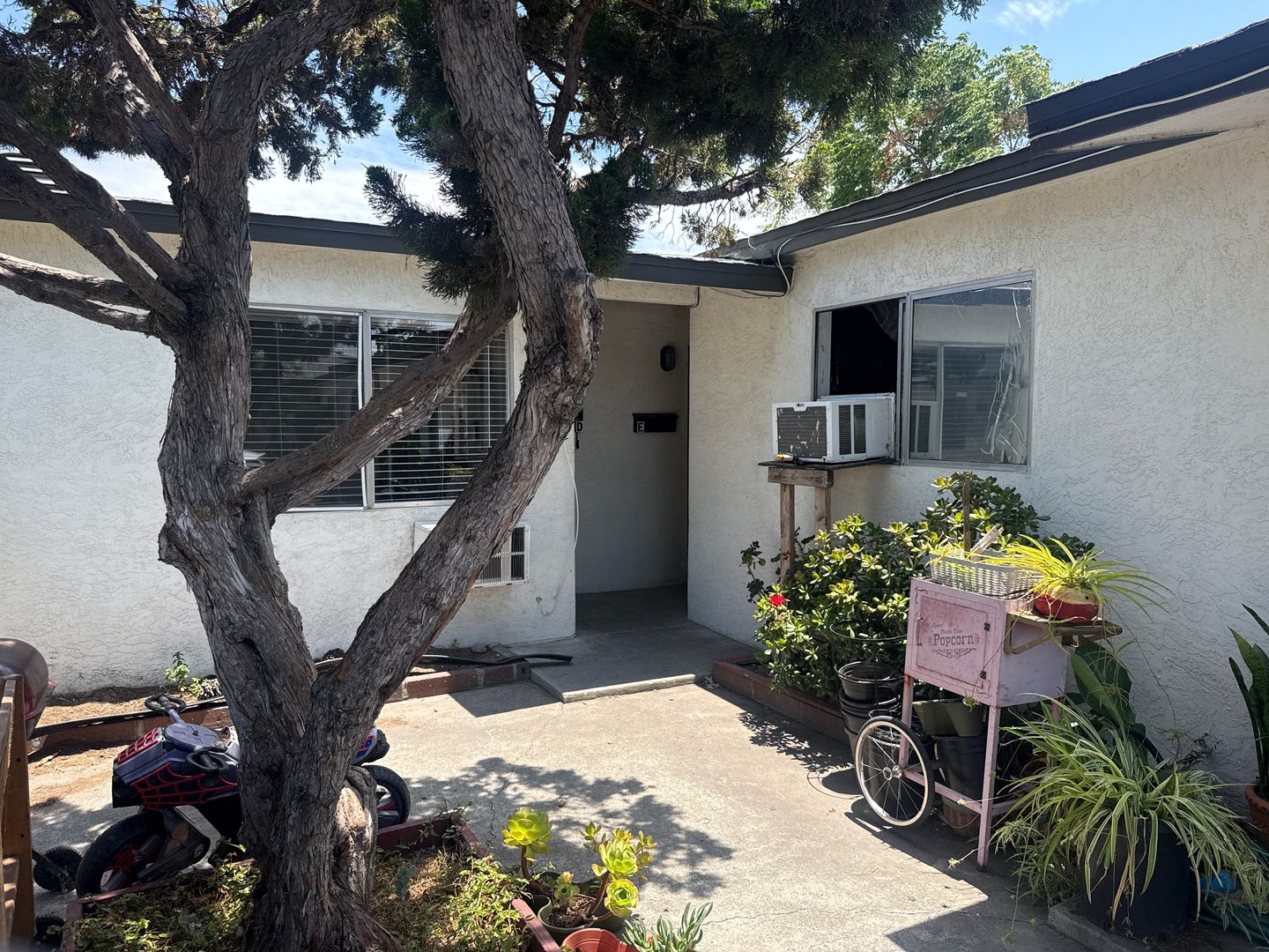 El Cajon Apartment: 441-449 Claydelle Ave