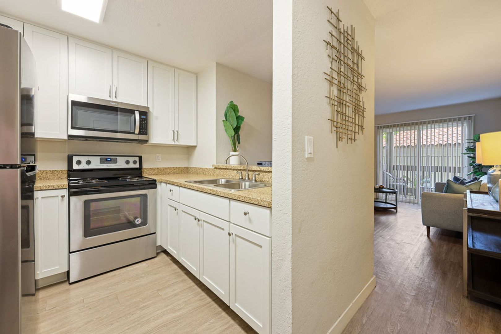 San Diego Apartment: 7705-7777 Linda Vista Road