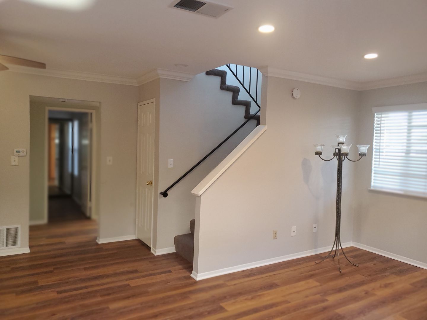 San Diego Apartment: 4957 Del Monte Ave