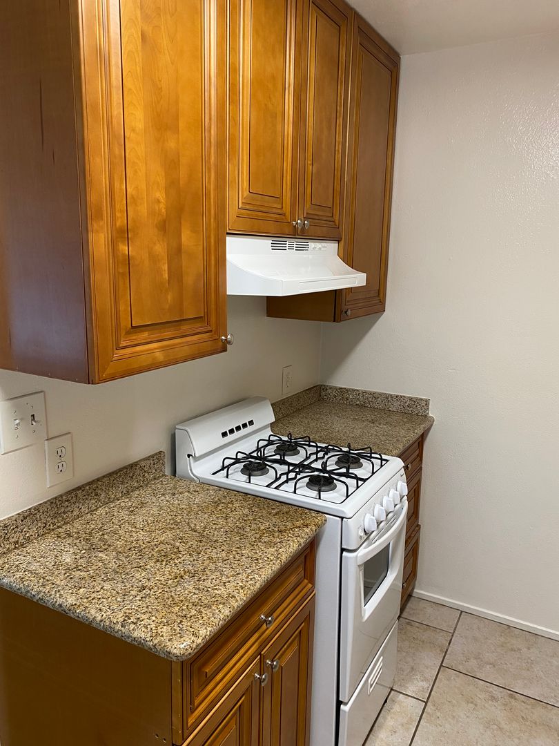 San Diego Apartment: 4961-4967 Coronado Avenue