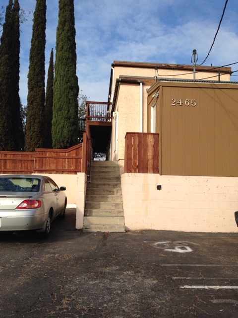 San Diego Apartment: 2465 Fairmount Ave