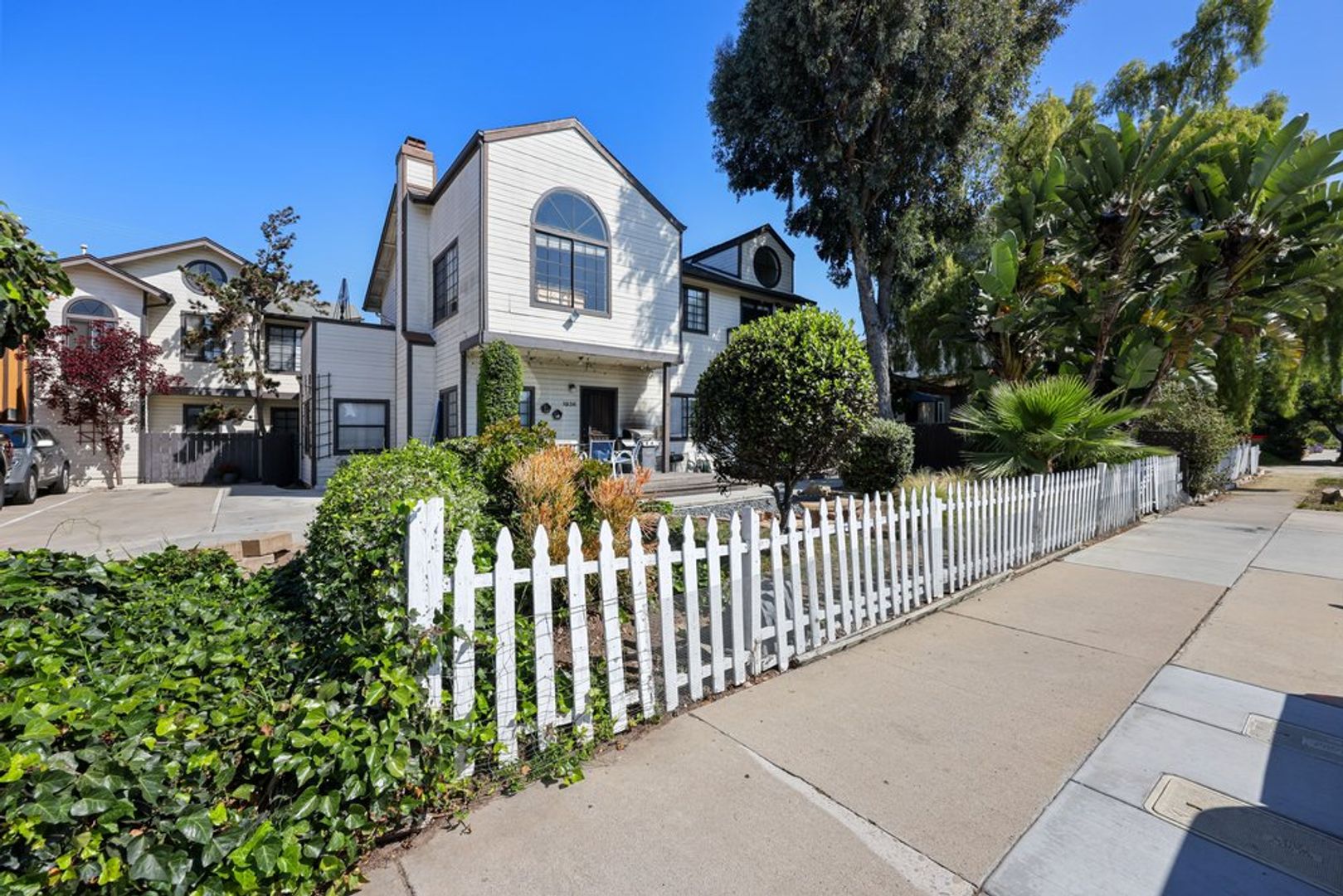 San Diego Apartment: 1934-1938 1/2 Thomas Ave