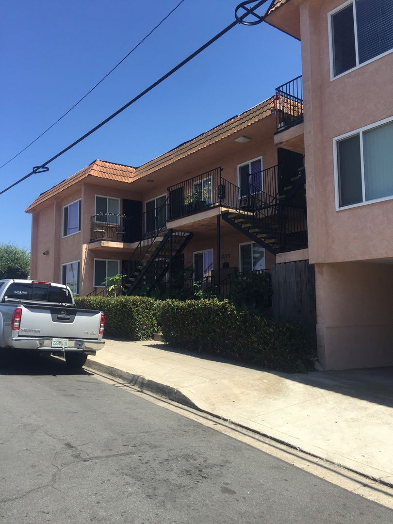 San Diego Apartment: 2175 Wightman Street