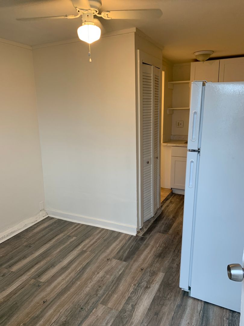 Oceanside Apartment: 619 S. Coast Hwy