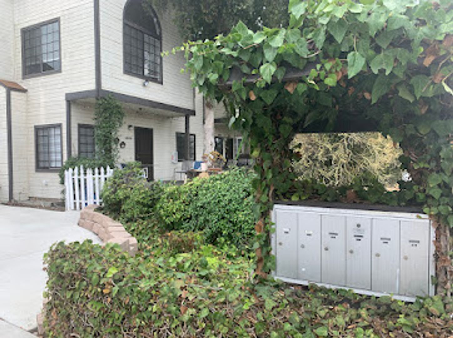 San Diego Apartment: 1934-1938 1/2 Thomas Ave