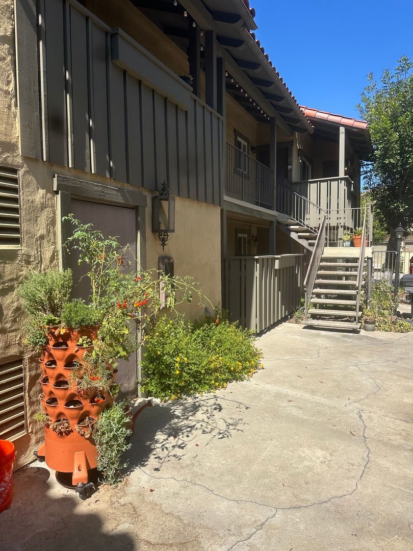 La Mesa Apartment: 8171 Vincetta Drive