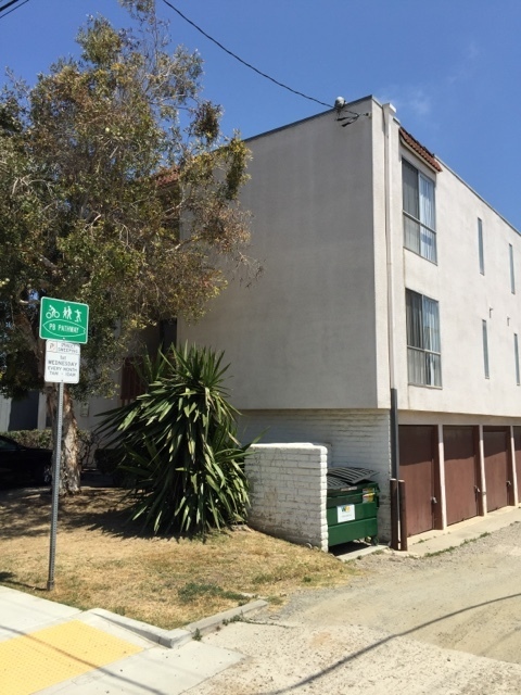 San Diego Apartment: 1925 Pacific Beach Dr.