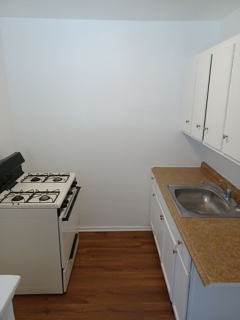 Santa Ana Apartment: 923-927 S Standard Ave