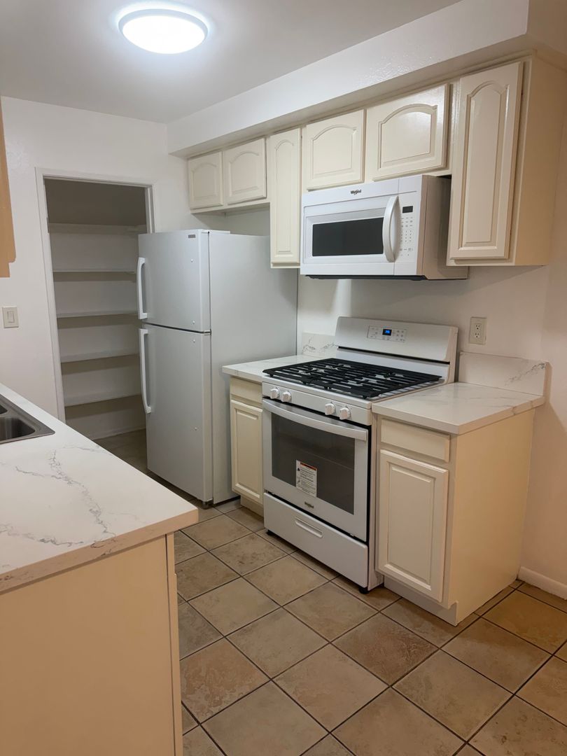 Buena Park Apartment: 7551 Franklin St
