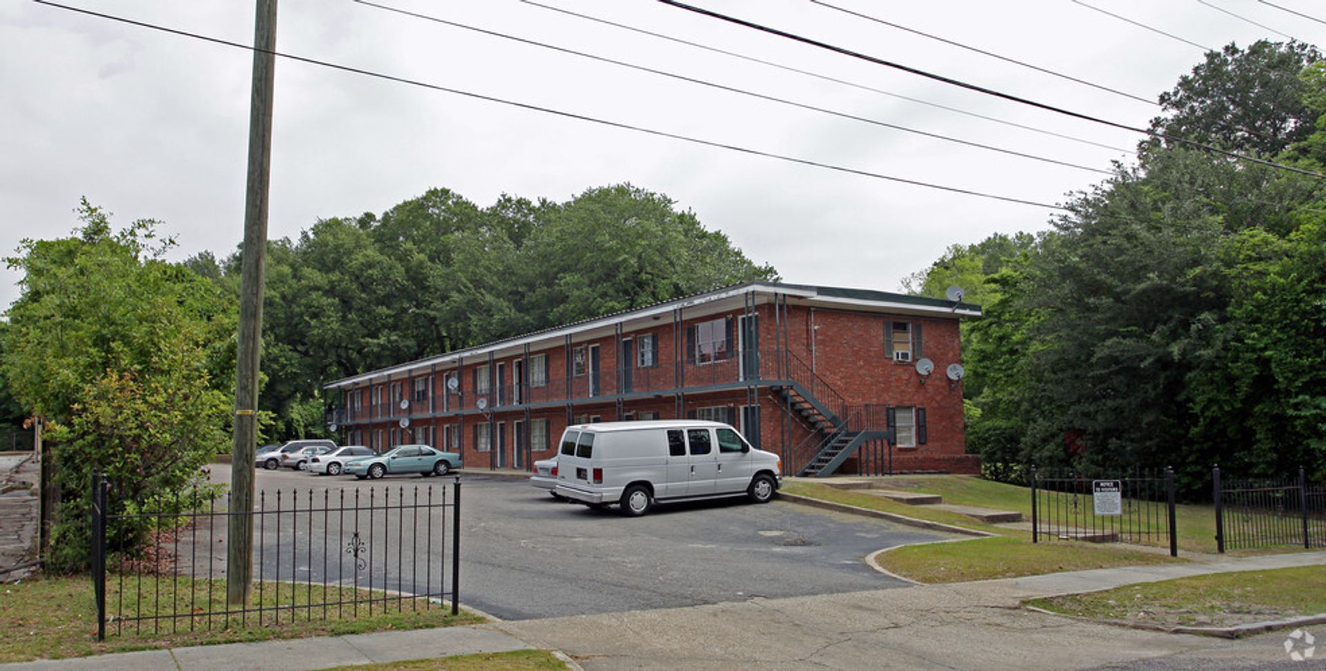 Sumter House: 11 Loring Dr Apt 3
