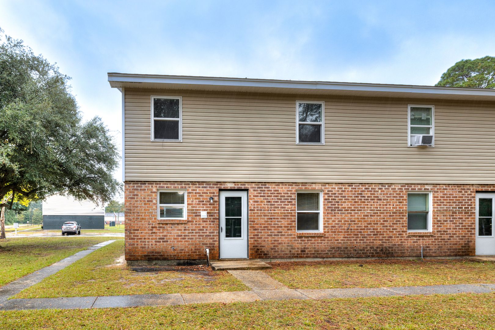 Sumter Apartment: 861 Carolina Ave