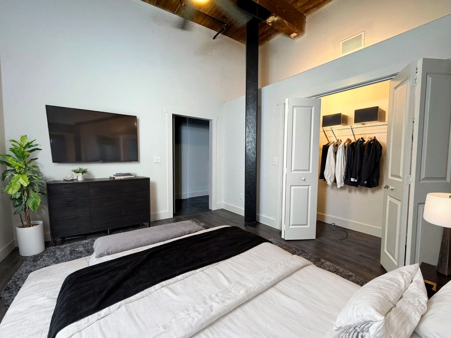 LaGrange Apartment: 710 Greenville Street