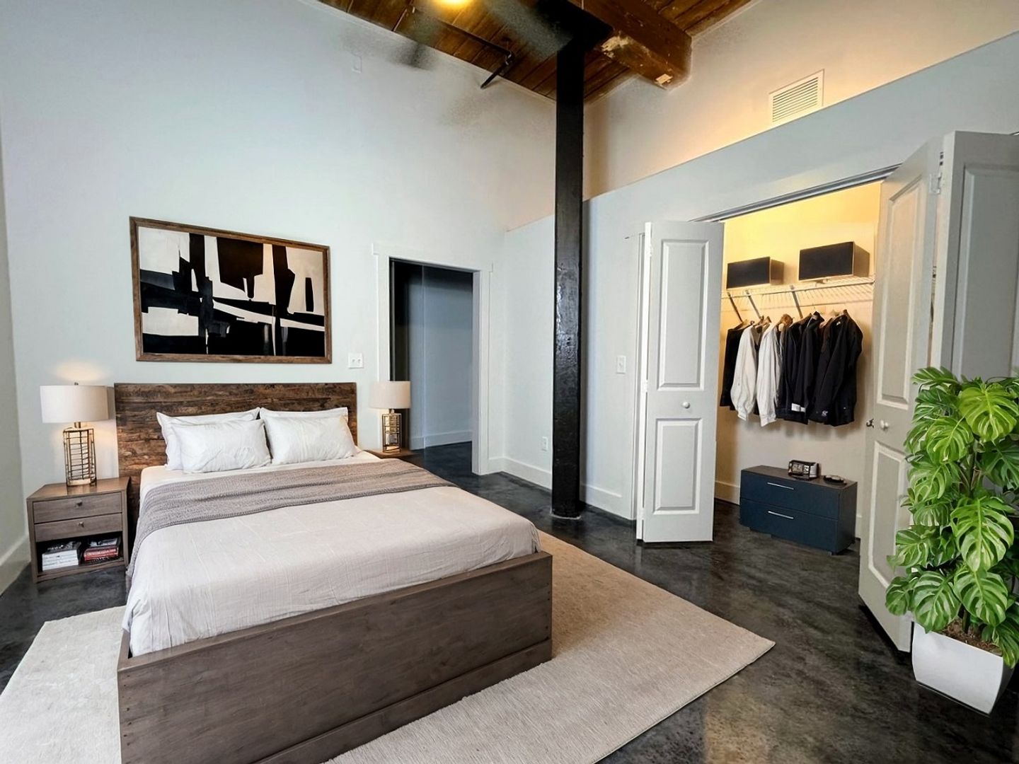 LaGrange Apartment: 710 Greenville Street