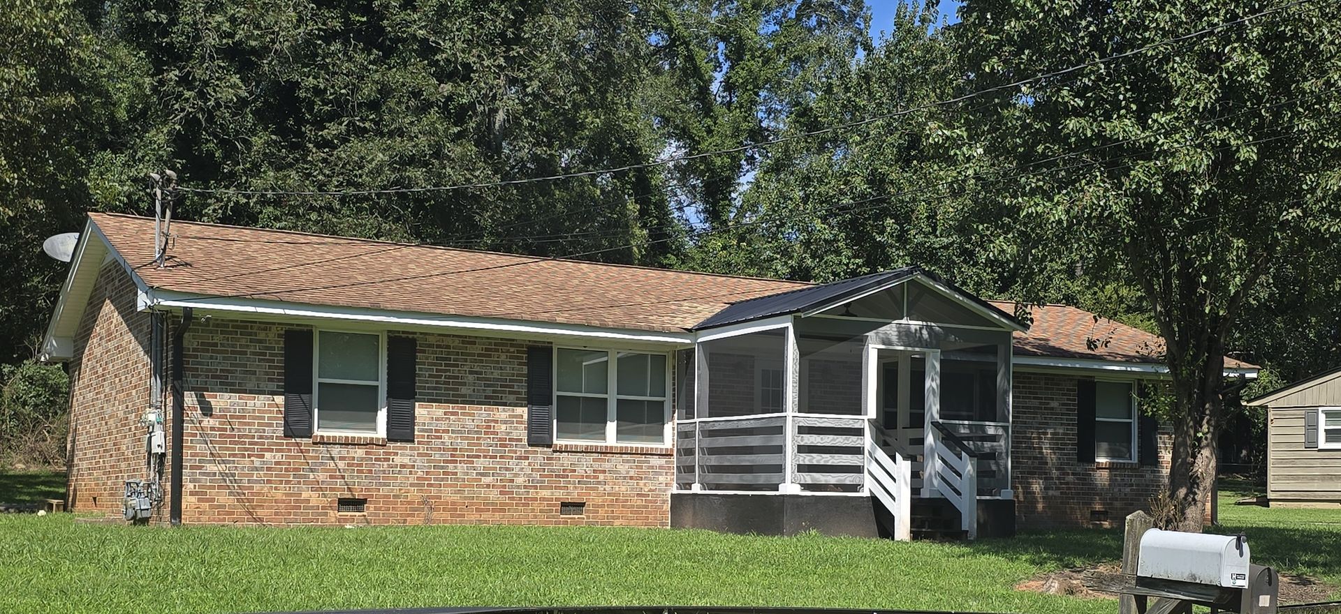 Athens Apartment: 60 Caroline Avenue