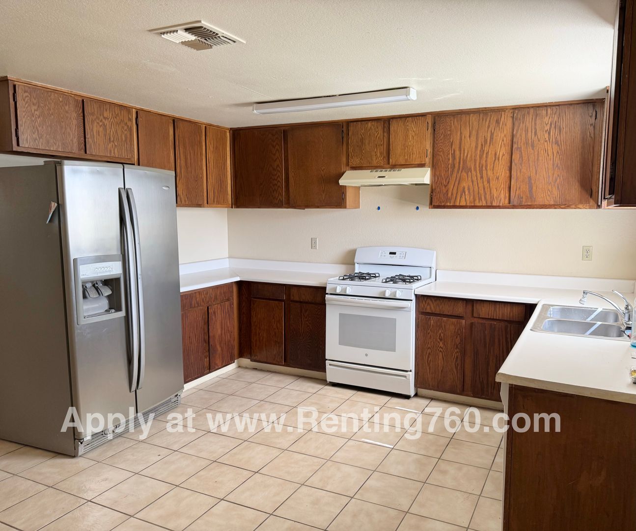 29 Palms Apartment: 5827 Bagley Ave