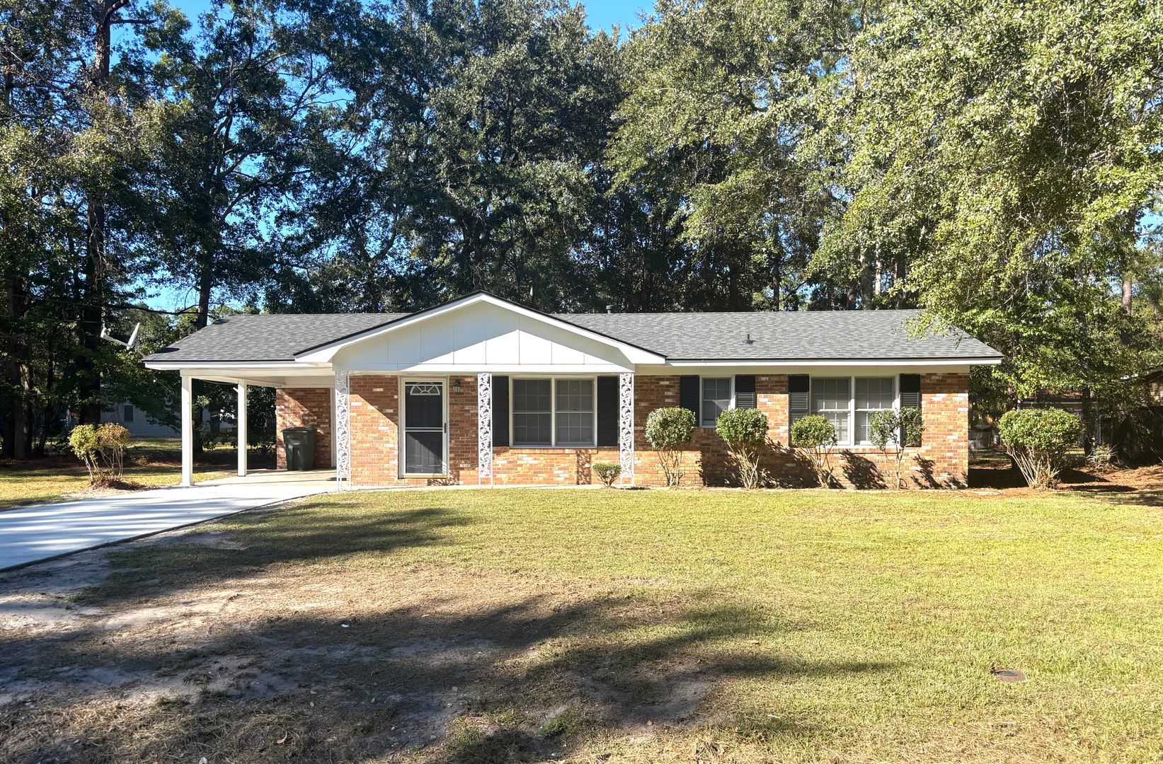 Hinesville House: 132 Fowler Street