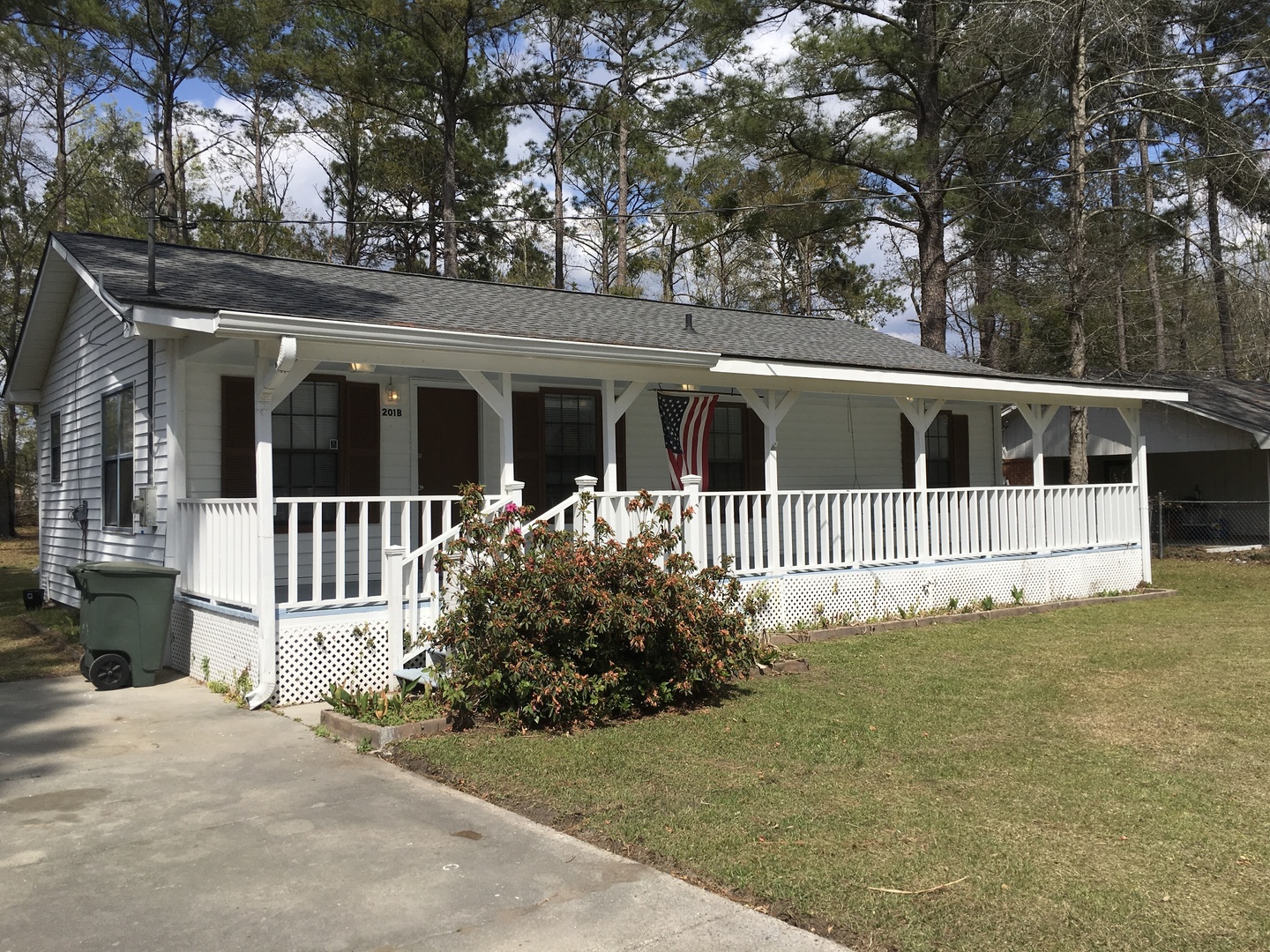 Hinesville House: 201 B Becky Street