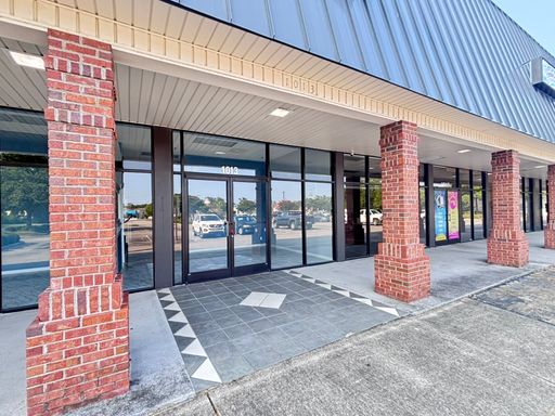 RETAIL SPACE IN BUSY NORTH MYRTLE BEACH LOCATION! AVAILABLE NOW! – photo 1