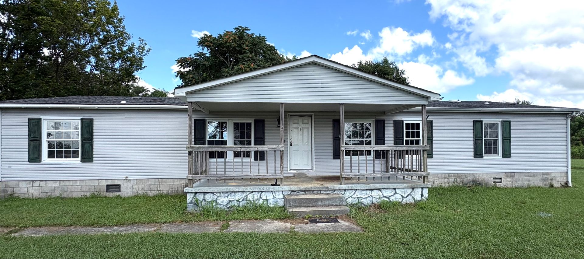 Tompkinsville House: 6284 Mudlick Flippin Rd