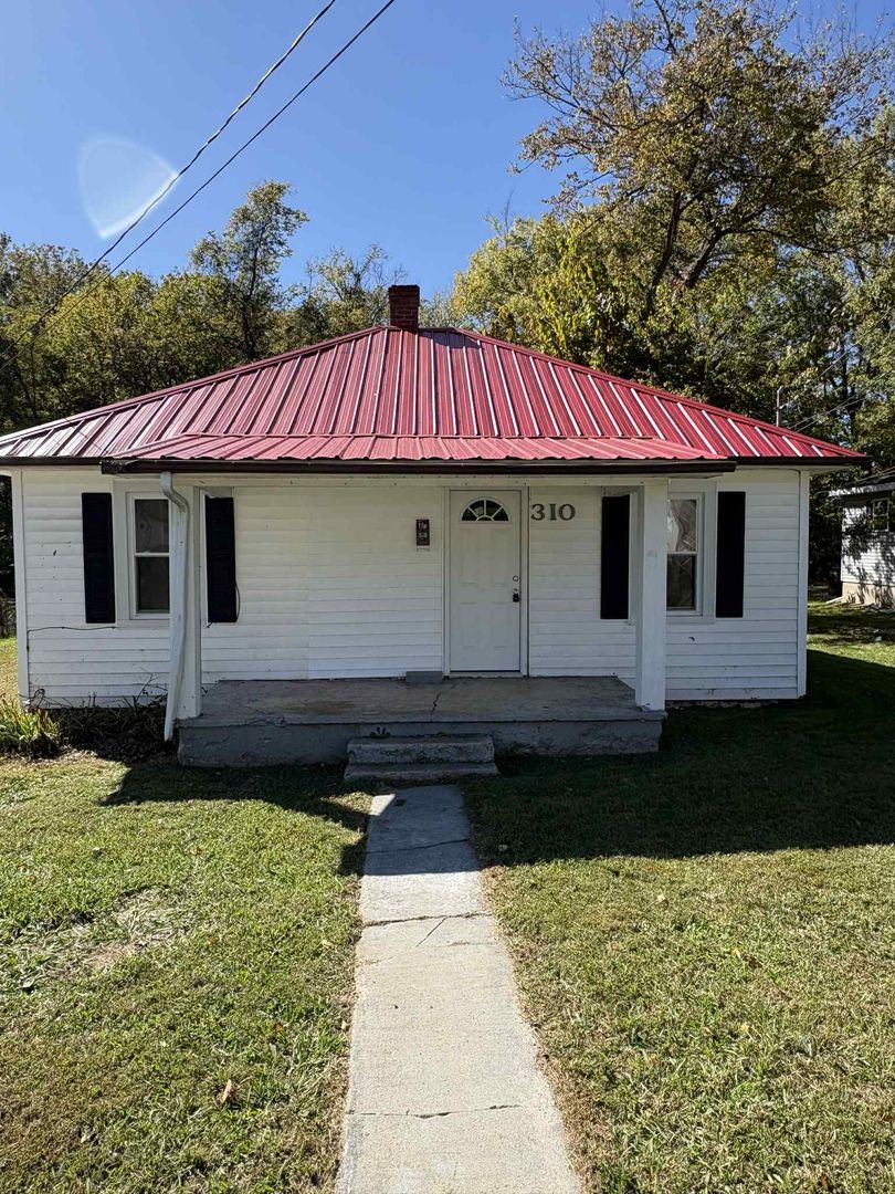 Glasgow House: 310 Mckenna St