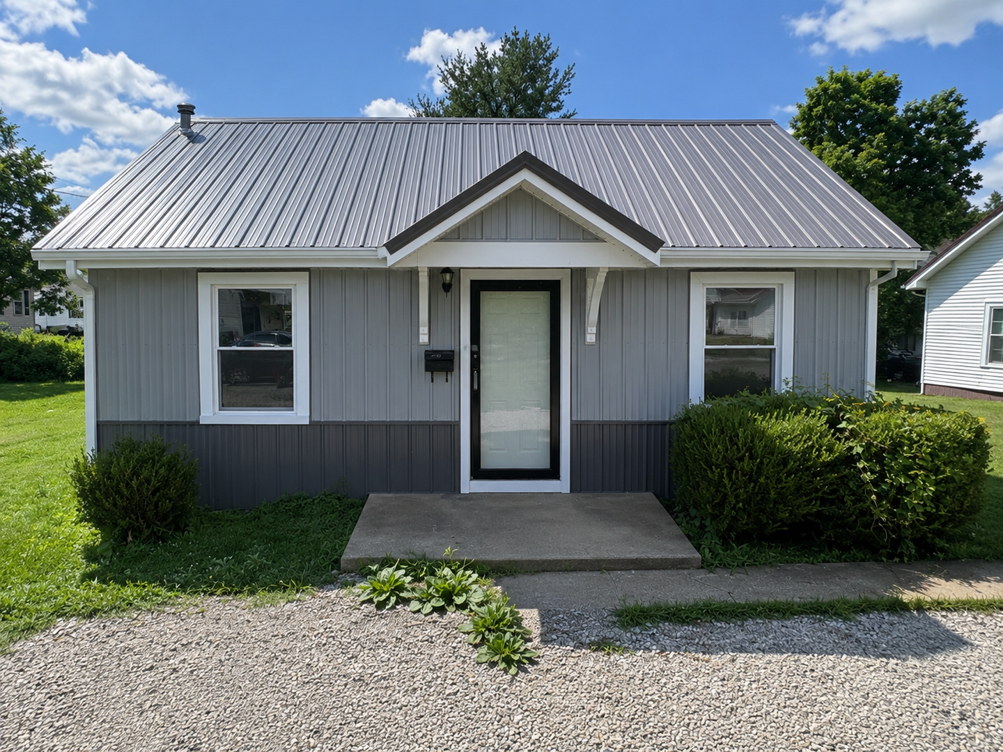 Glasgow House: 310 N Franklin St