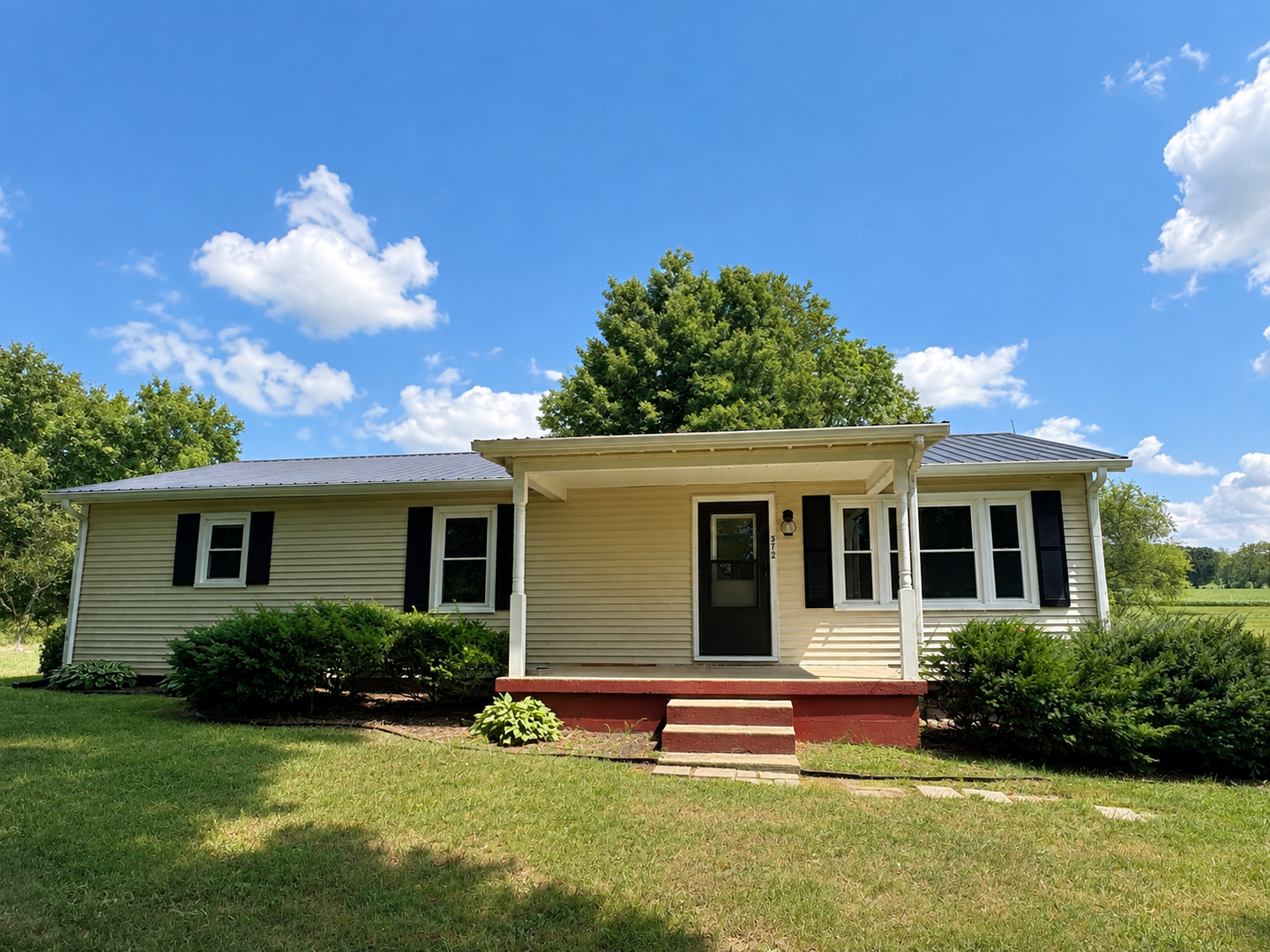 Horse Cave House: 372 Lafferty Rd
