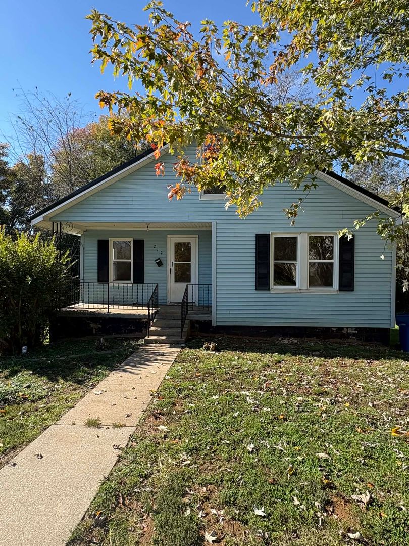 Glasgow House: 212 Bryan St