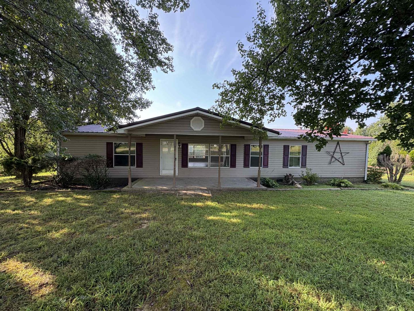 Austin House: 3289 Bradshaw Rd