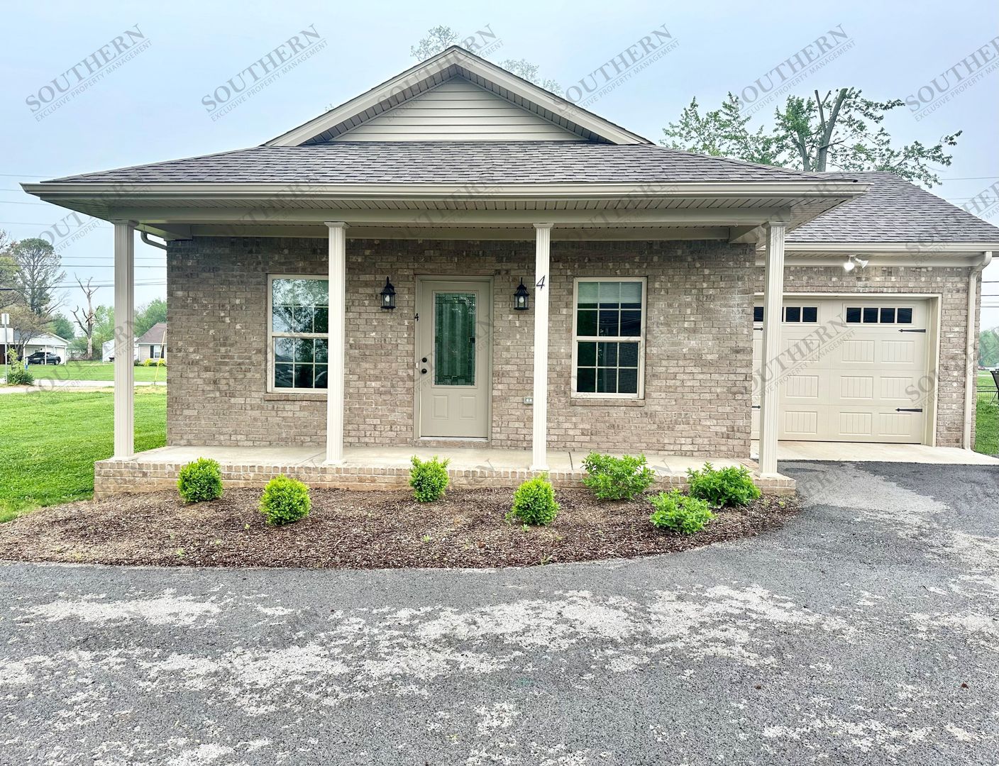Bowling Green Apartment: 103 Skees Road
