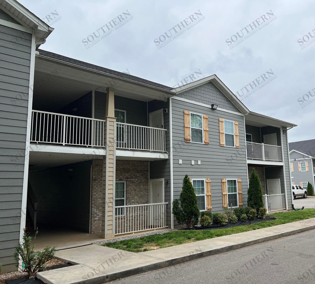 Bowling Green Apartment: 161 Old Lovers Lane