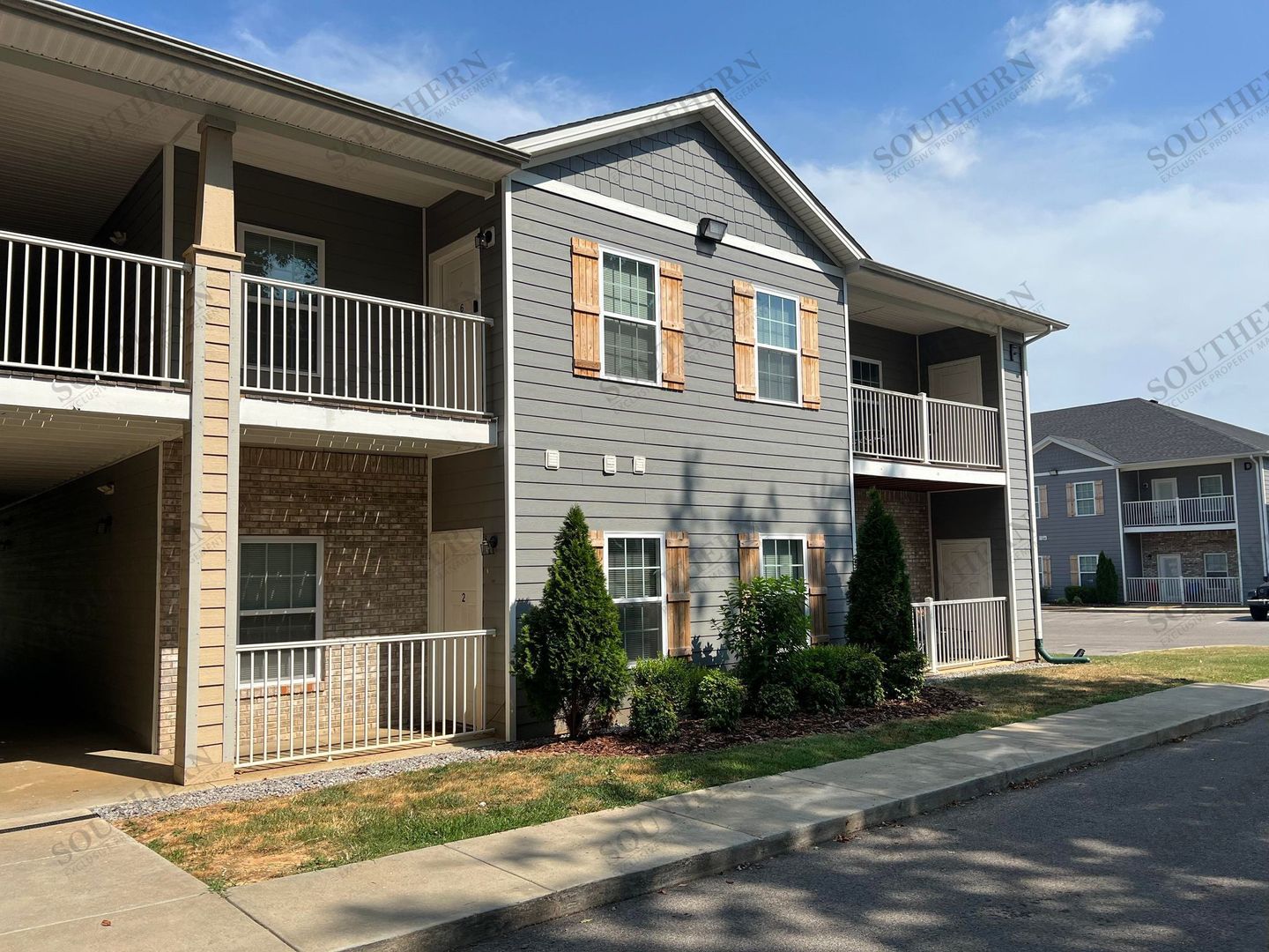 Bowling Green Apartment: 161 Old Lovers Lane