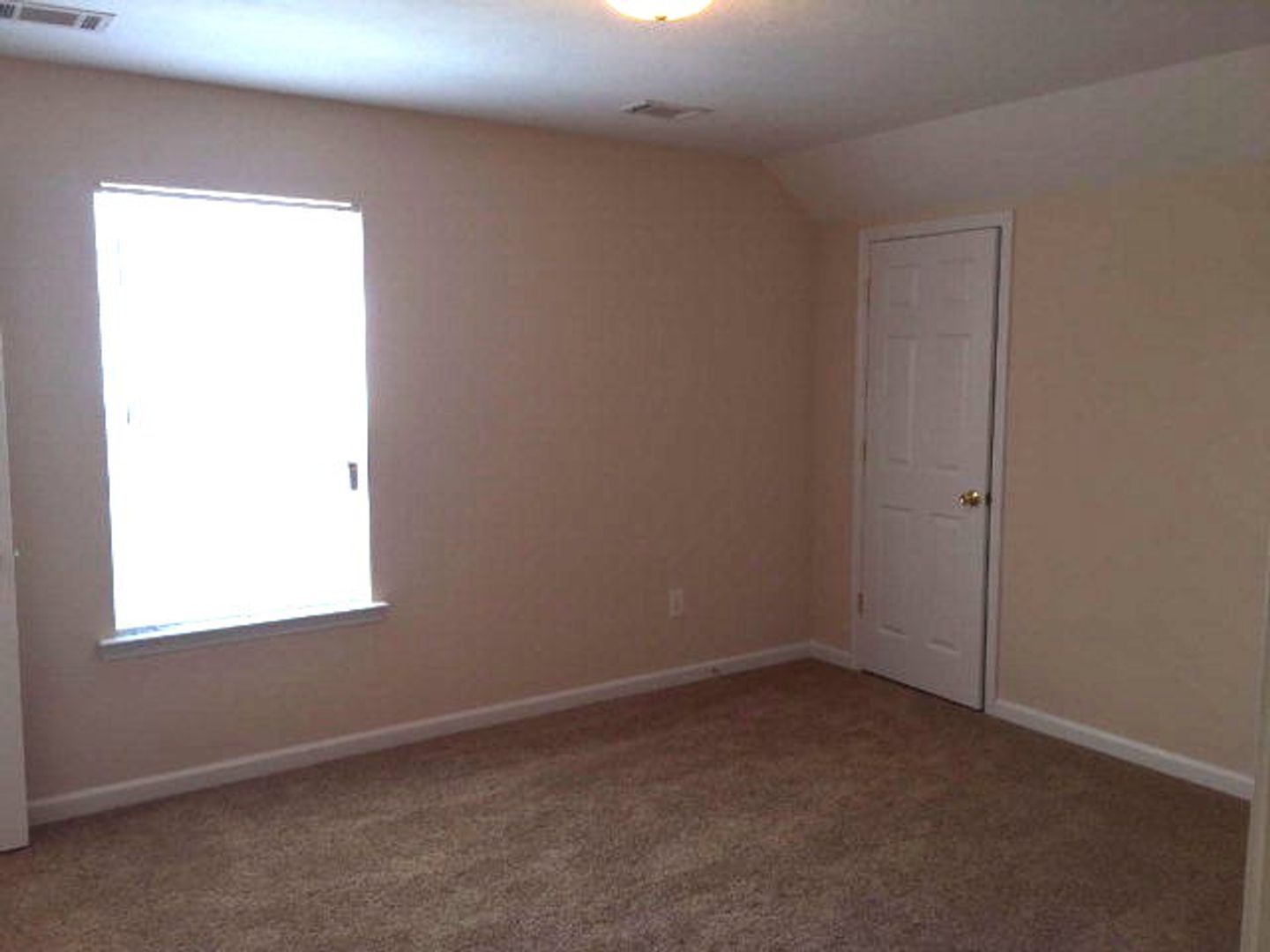 Martinez House: 913 Cabot Cove