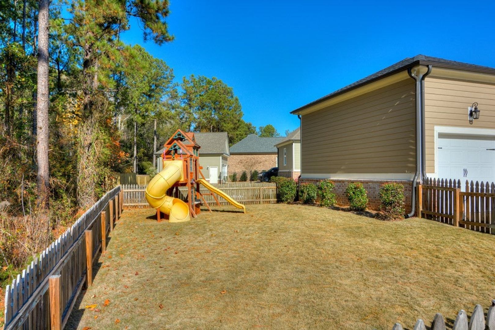 Martinez House: 3057 Leaning Oak Way