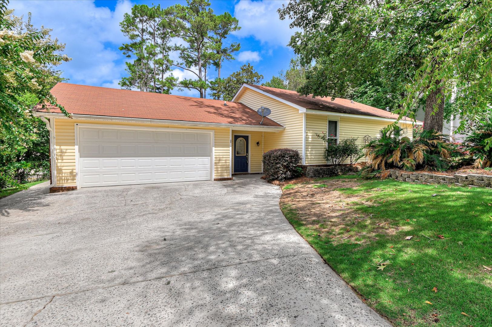 Martinez House: 230 Ronstadt Drive